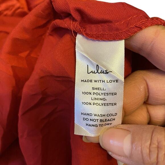 New Lulu’s Law Of Attraction Red Satin One Shoulder Asymmetrical Midi Dres Sz XS - Picture 2 of 10